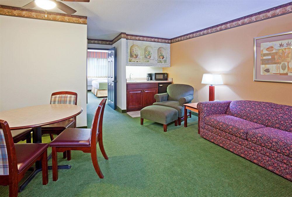 Holiday Inn Express Hotel & Suites Minneapolis-Golden Valley By Ihg Saint Louis Park Habitación foto