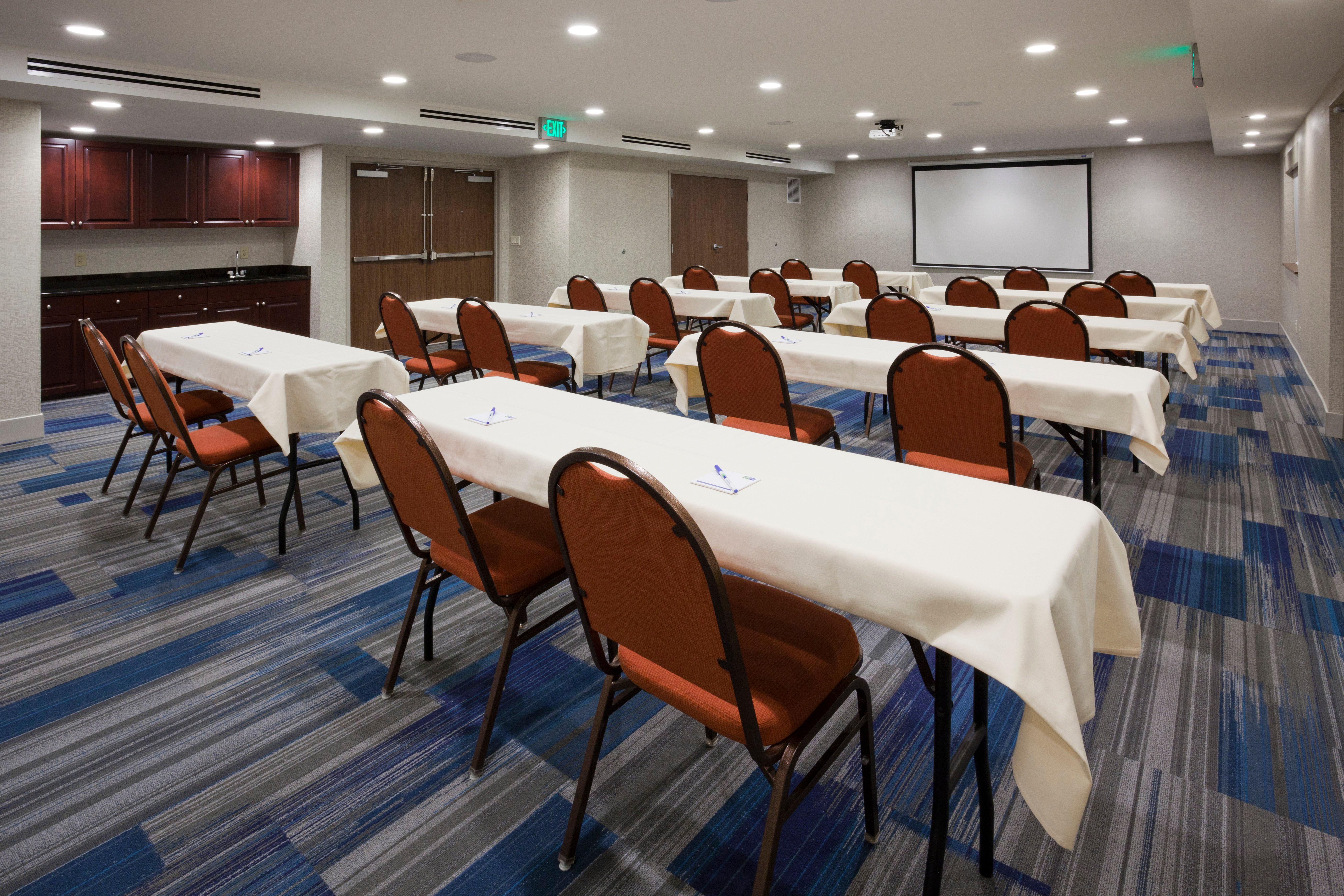 Holiday Inn Express Hotel & Suites Minneapolis-Golden Valley By Ihg Saint Louis Park Exterior foto